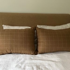 Custom Pillows (pr)